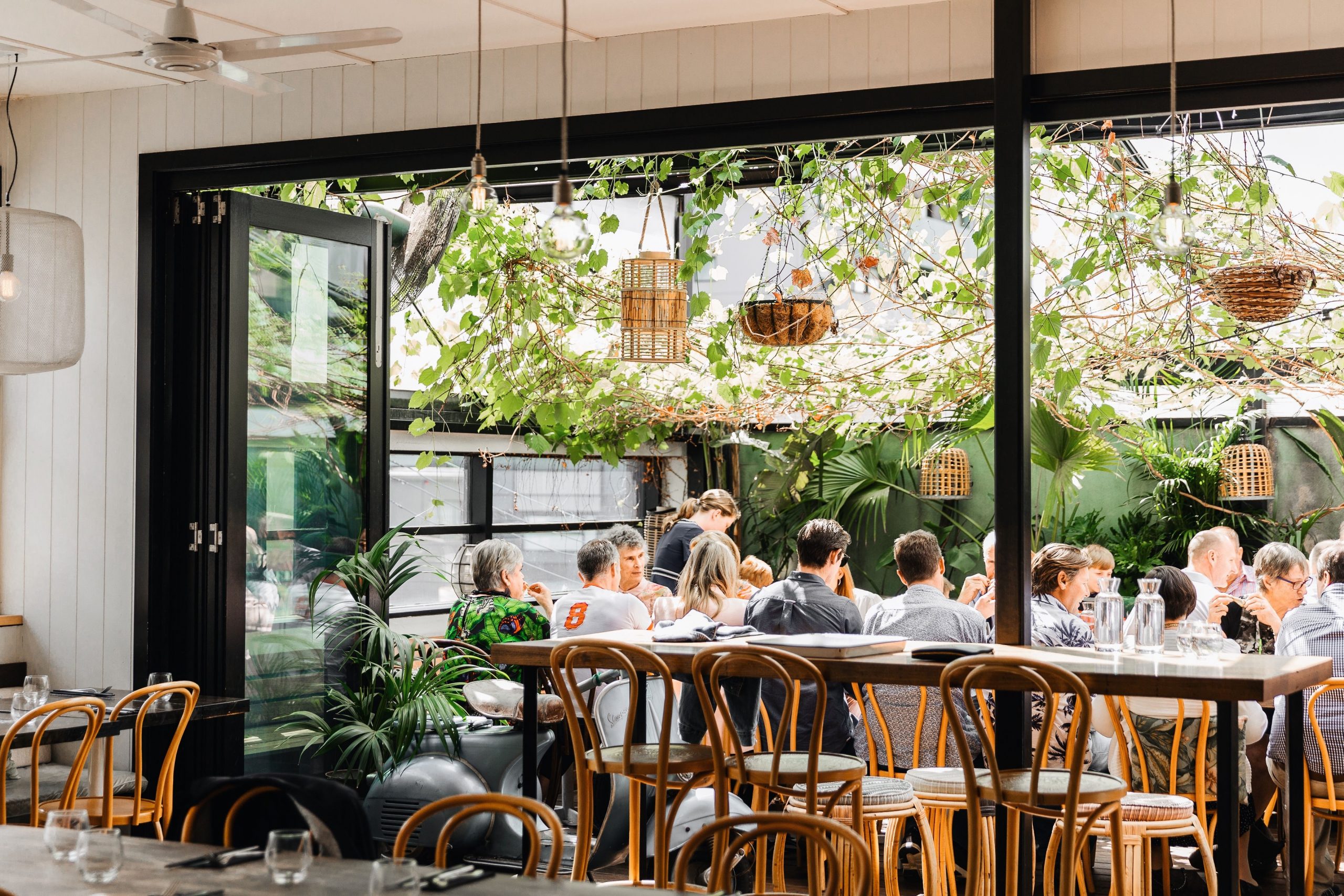 St. Clouds Restoran di WA, USA dengan Pelayanan Terbaik